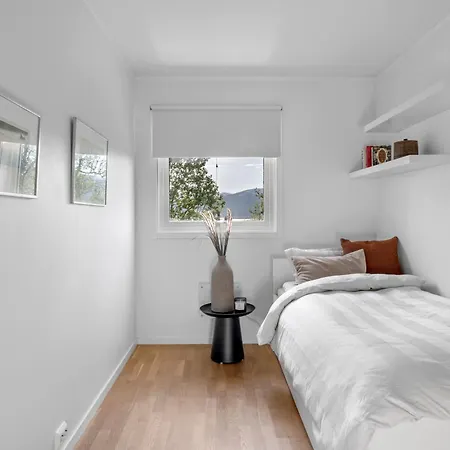 Funkisvilla Med Panoramautsikt Tromsø