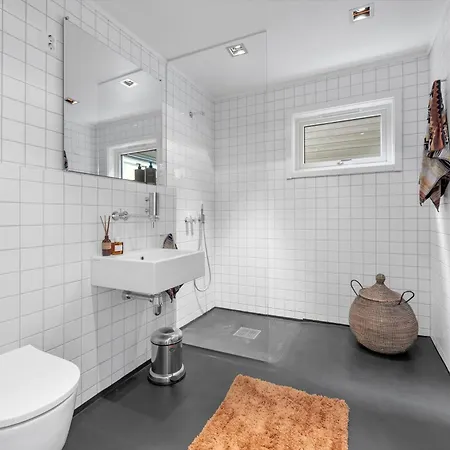 Funkisvilla Med Panoramautsikt Tromsø